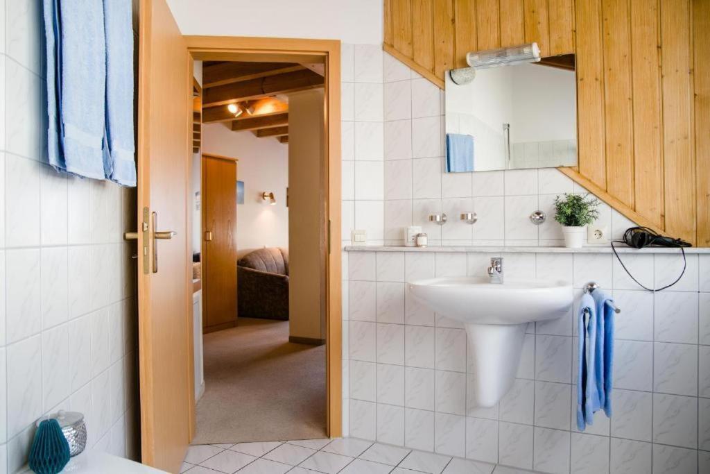 Gaestehaus St. Martin Sipplingen Extérieur photo